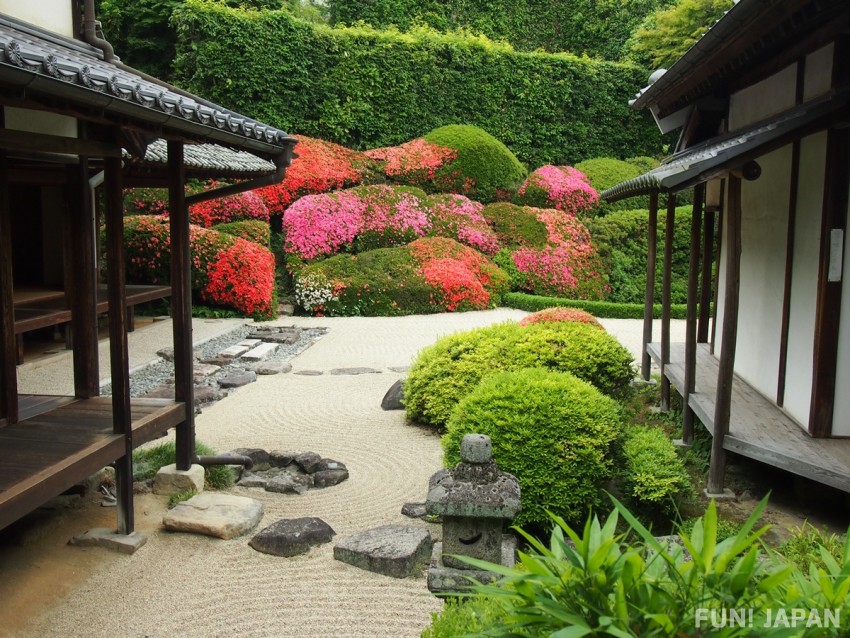 Raikyuji Temple in Okayama,  Awarded 1 Star in Michelin Green Guide Japan!